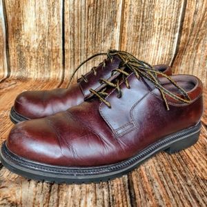 Cole Haan Oxford style lace up shoes